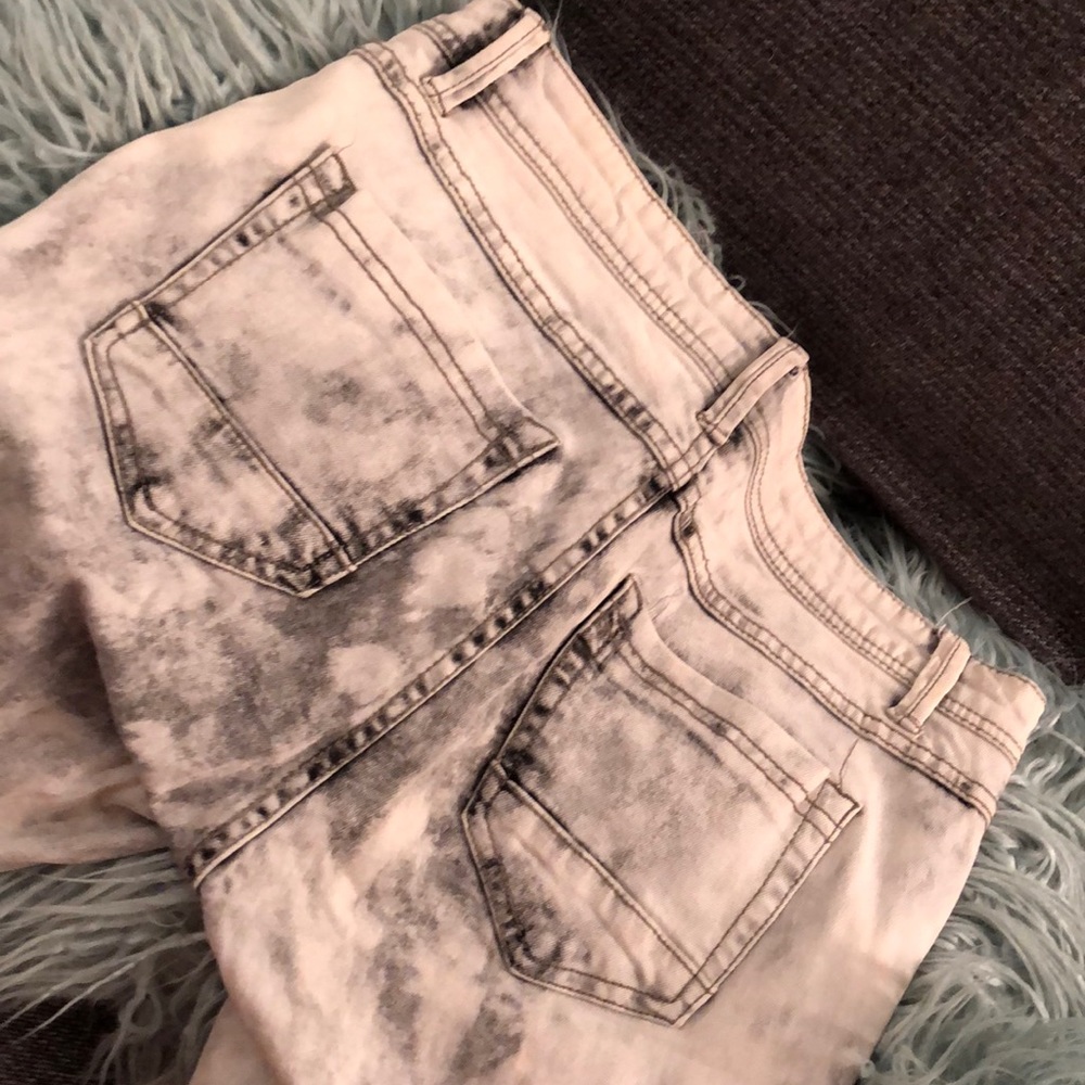 Jeans - Picture 2 of 3